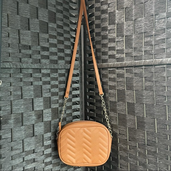 Brown Chevron Quilted Cross Body Bag - Picture 3 of 4